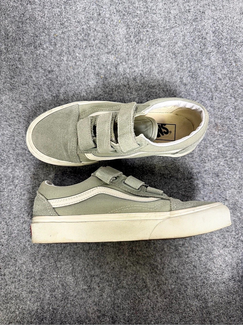 Vans Old Skool V Light Grey  & White US 6.5 Sneakers